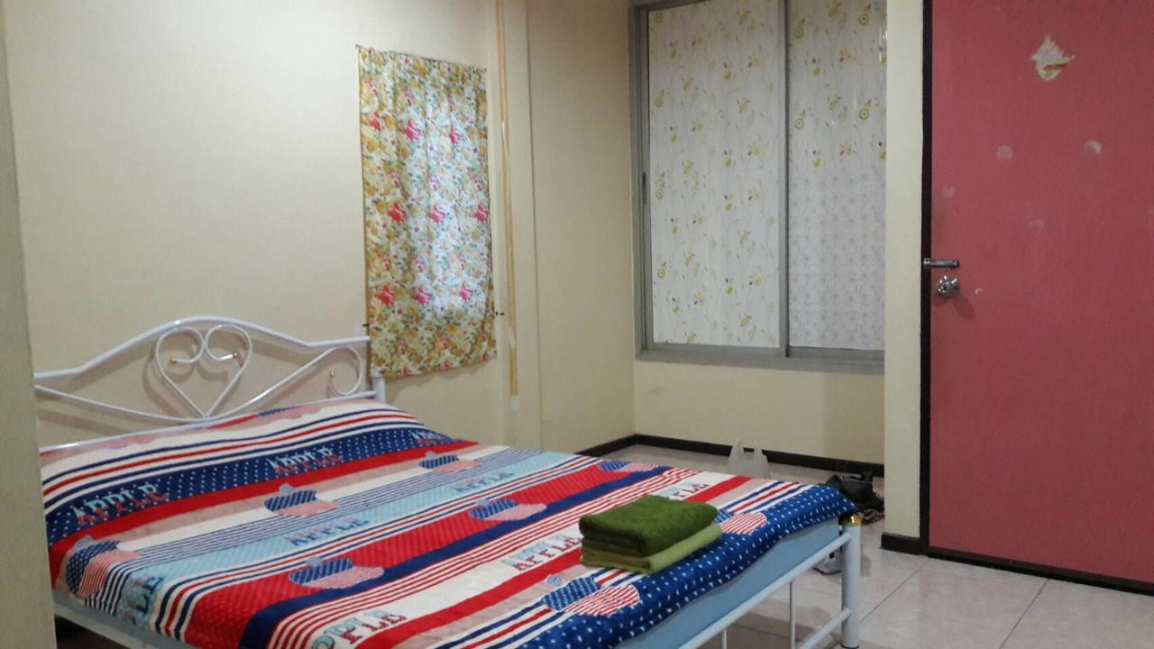 The Nine House Hostel Bangkok Ngoại thất bức ảnh