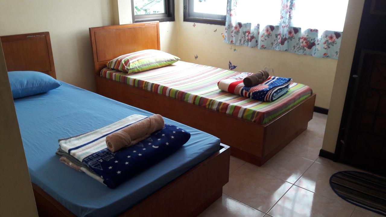 The Nine House Hostel Bangkok Ngoại thất bức ảnh